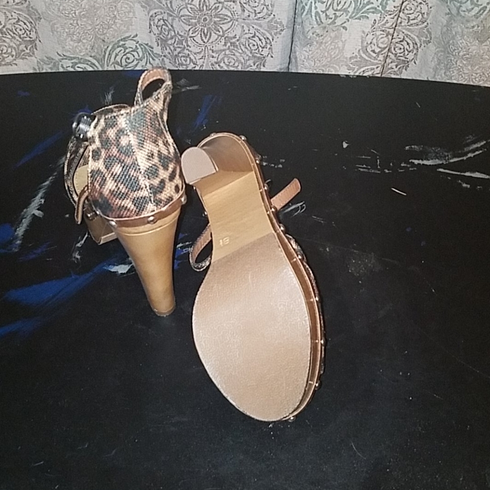 Shoes - Picture 3 of 3